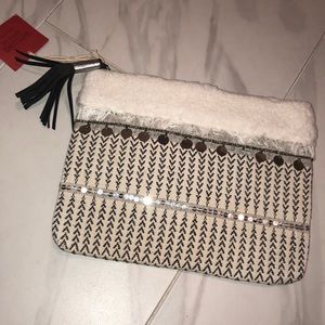New Spacious, white, fuzzy and sequence clutch